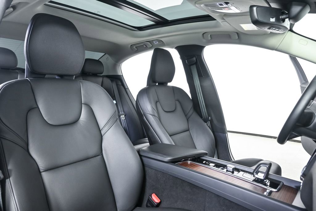 2025 Volvo S60 B5 Plus