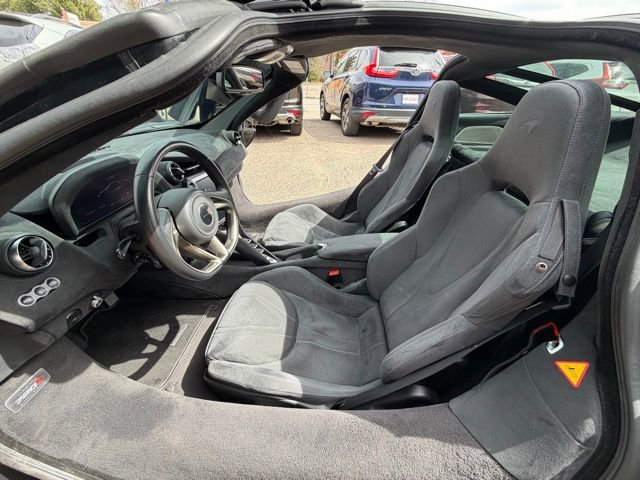 Used 2018 McLaren 720S photo 13