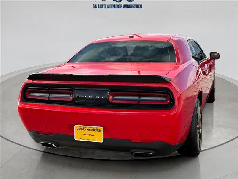 2015 Dodge Challenger SXT