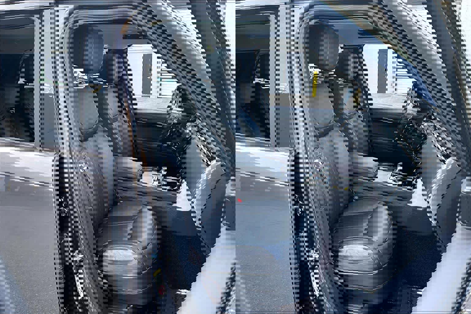 2023 Land Rover Range Rover Long Wheelbase First Edition