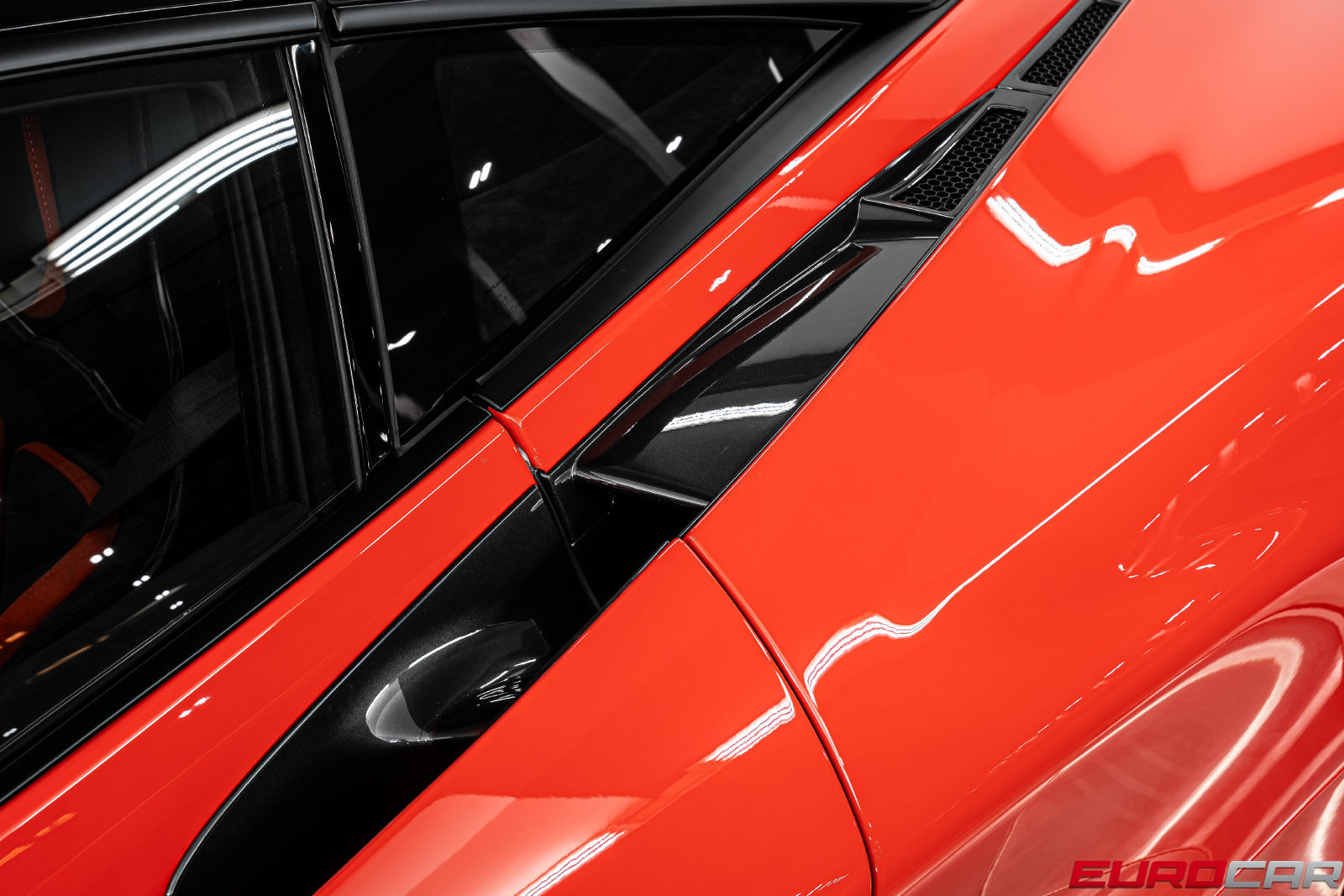 Used 2021 McLaren 765LT photo 19