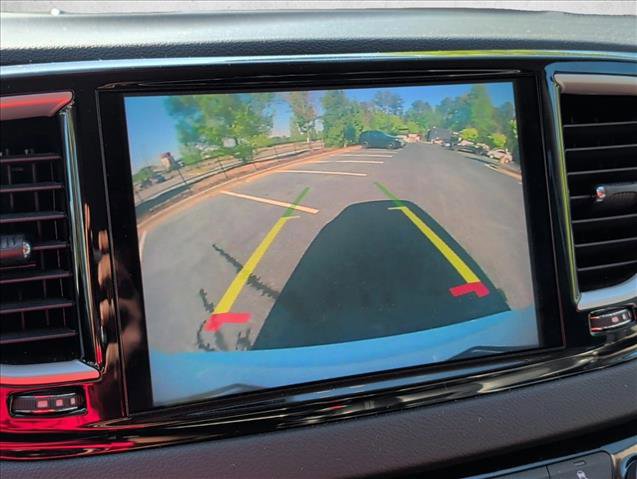 2022 Chrysler Pacifica Touring-L