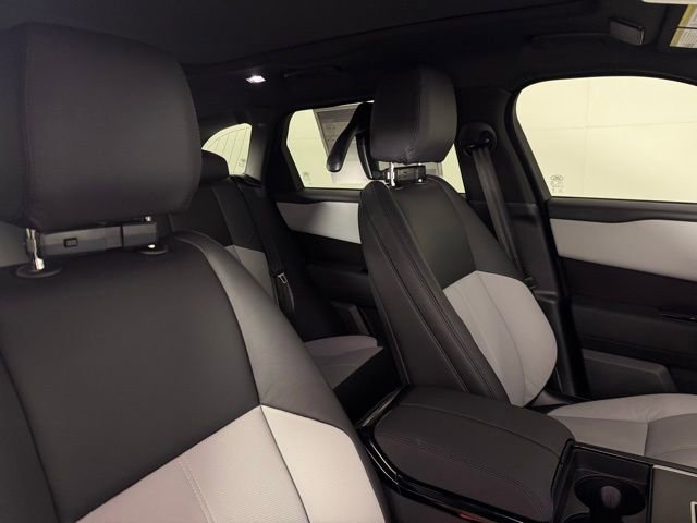 2026 Land Rover Range Rover Velar Dynamic SE