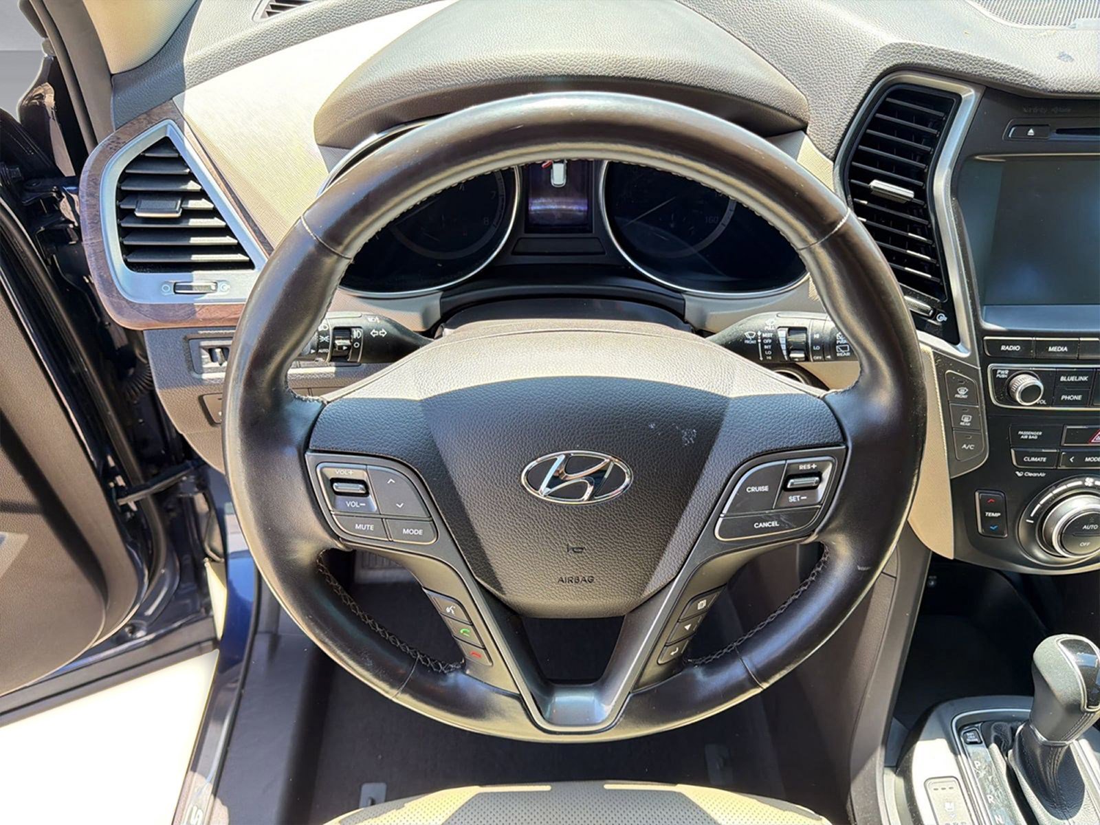 2017 Hyundai Santa Fe SE