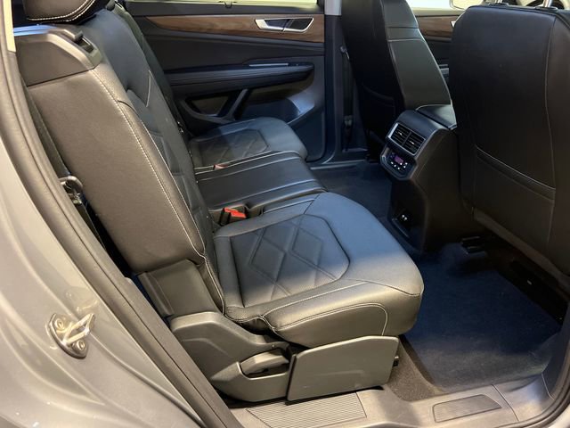 2025 Volkswagen Atlas SE