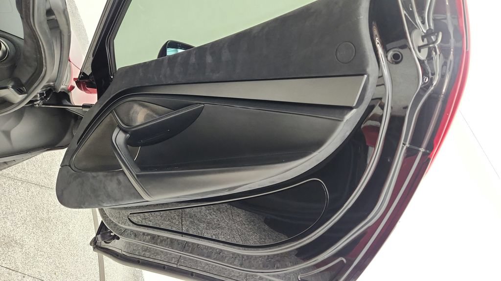 Used 2018 McLaren 720S Performance photo 43