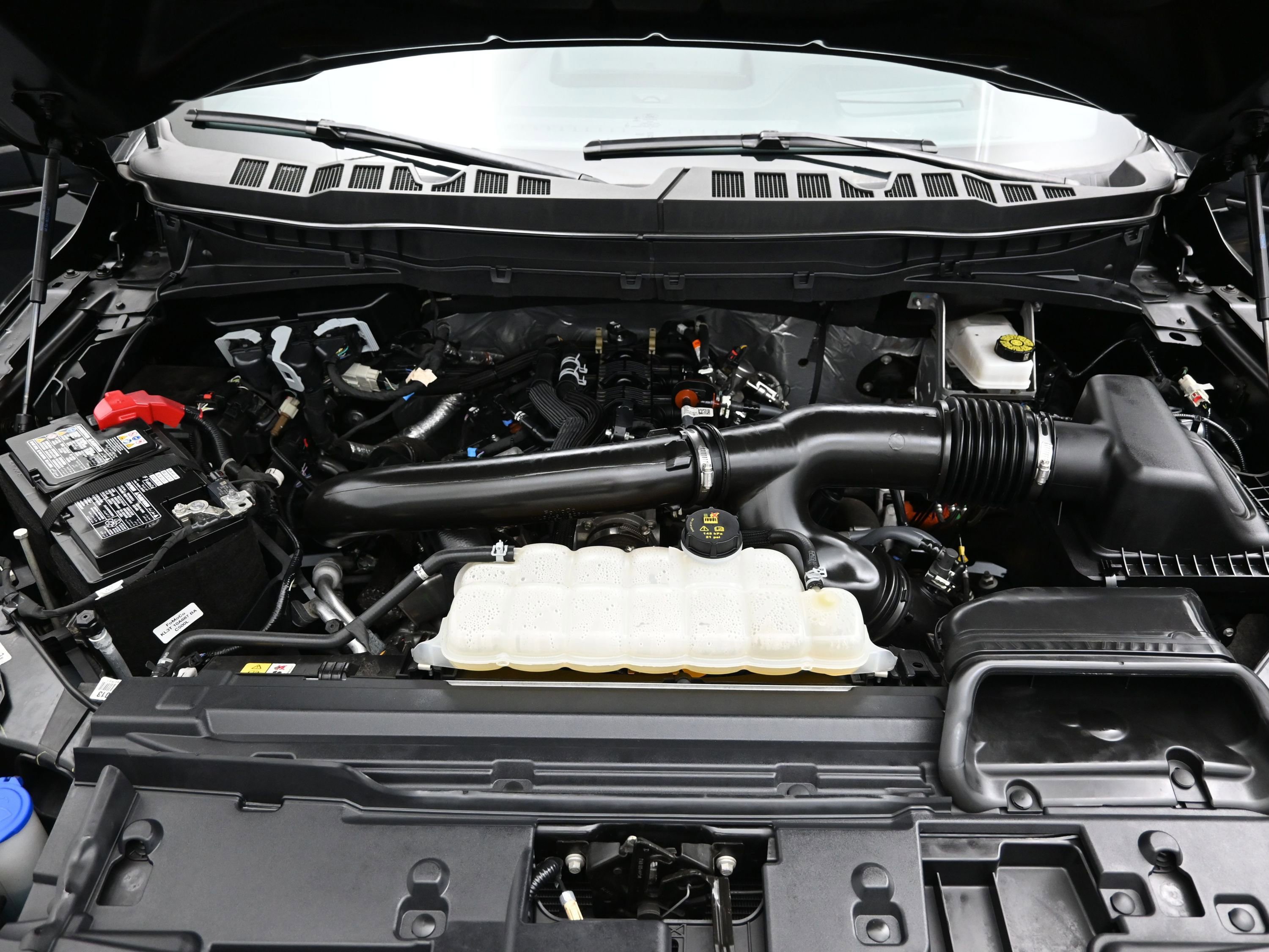 2025 Ford F150 Platinum