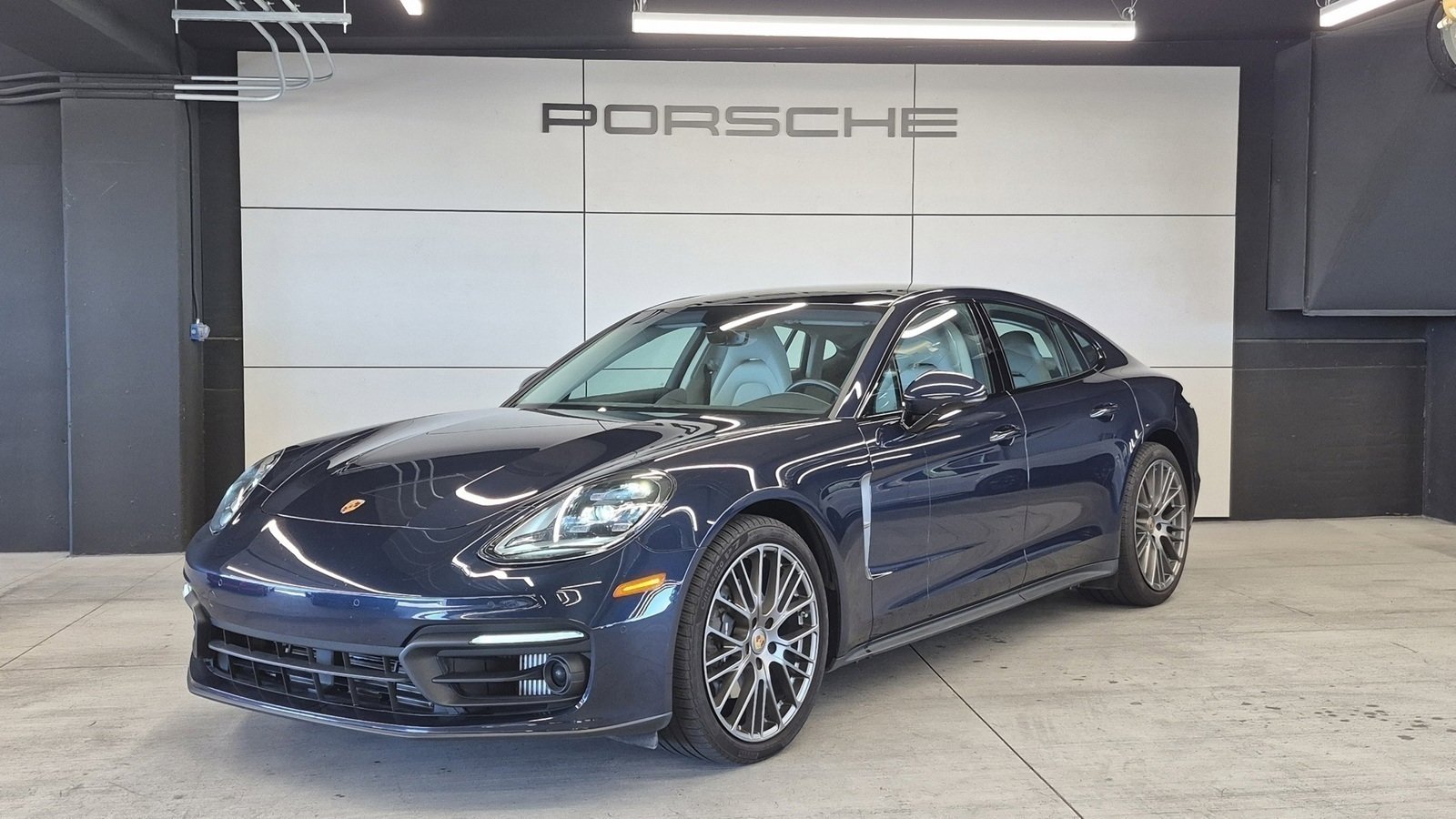 Certified 2023 Porsche Panamera 4 Platinum Edition