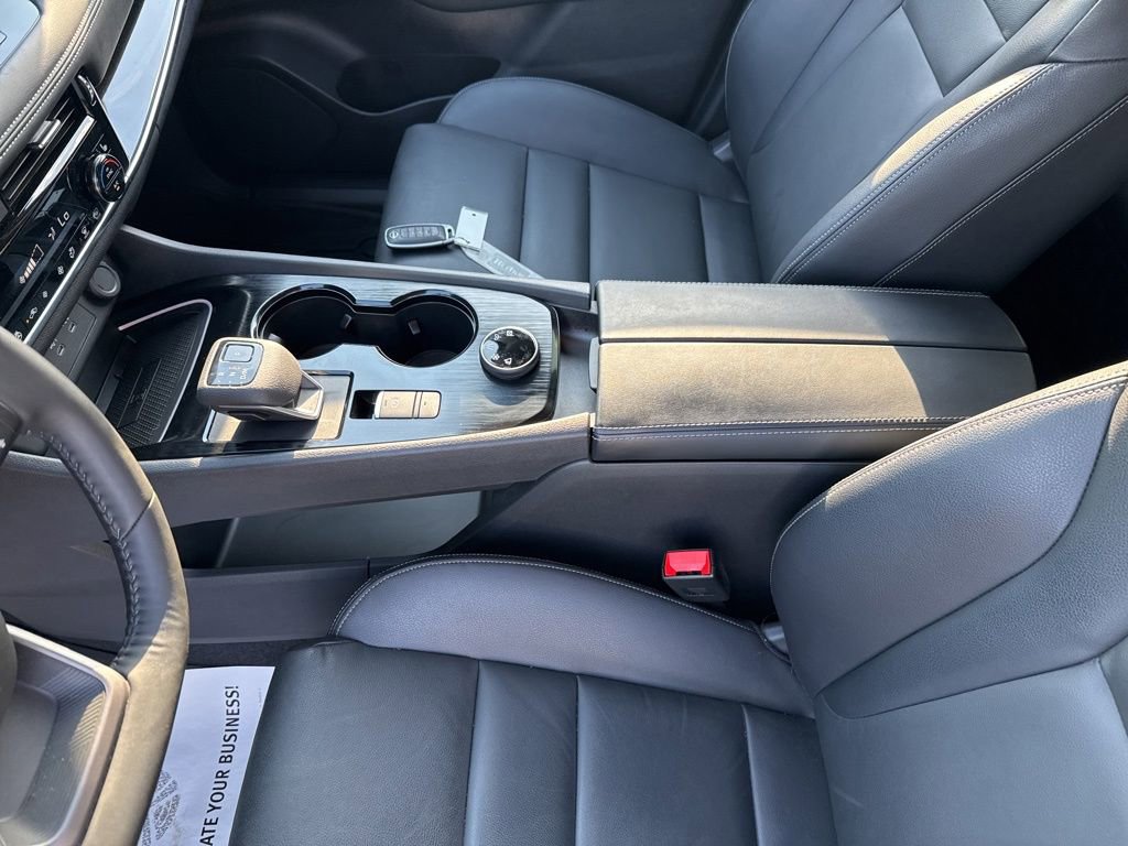 2025 Nissan Rogue SL