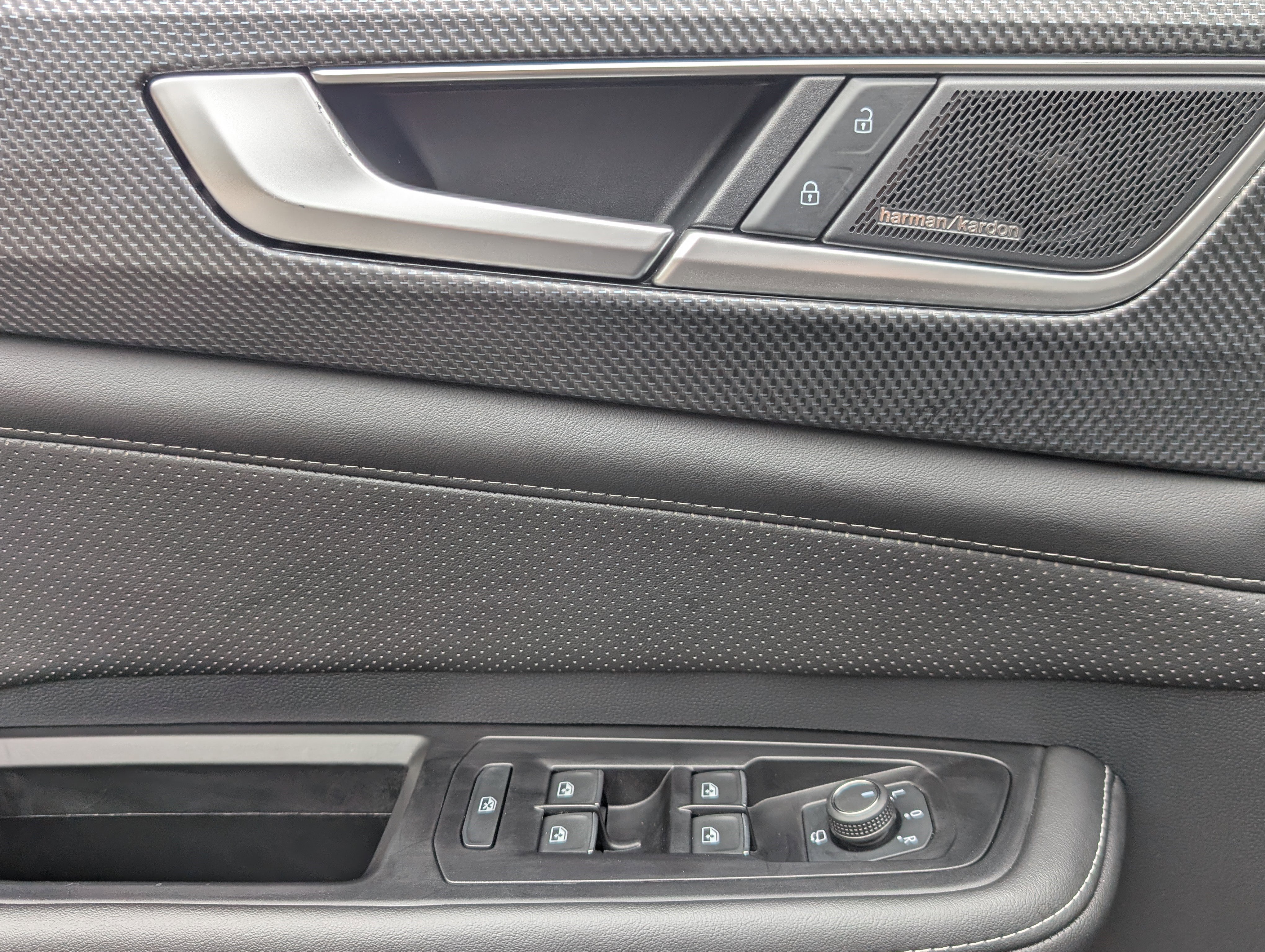 2025 Volkswagen Atlas Cross Sport SEL Premium R-Line