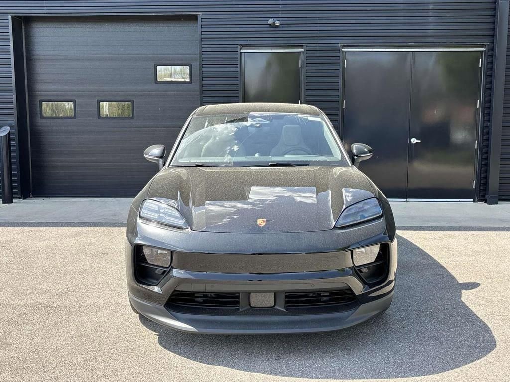 2025 Porsche Macan Electric