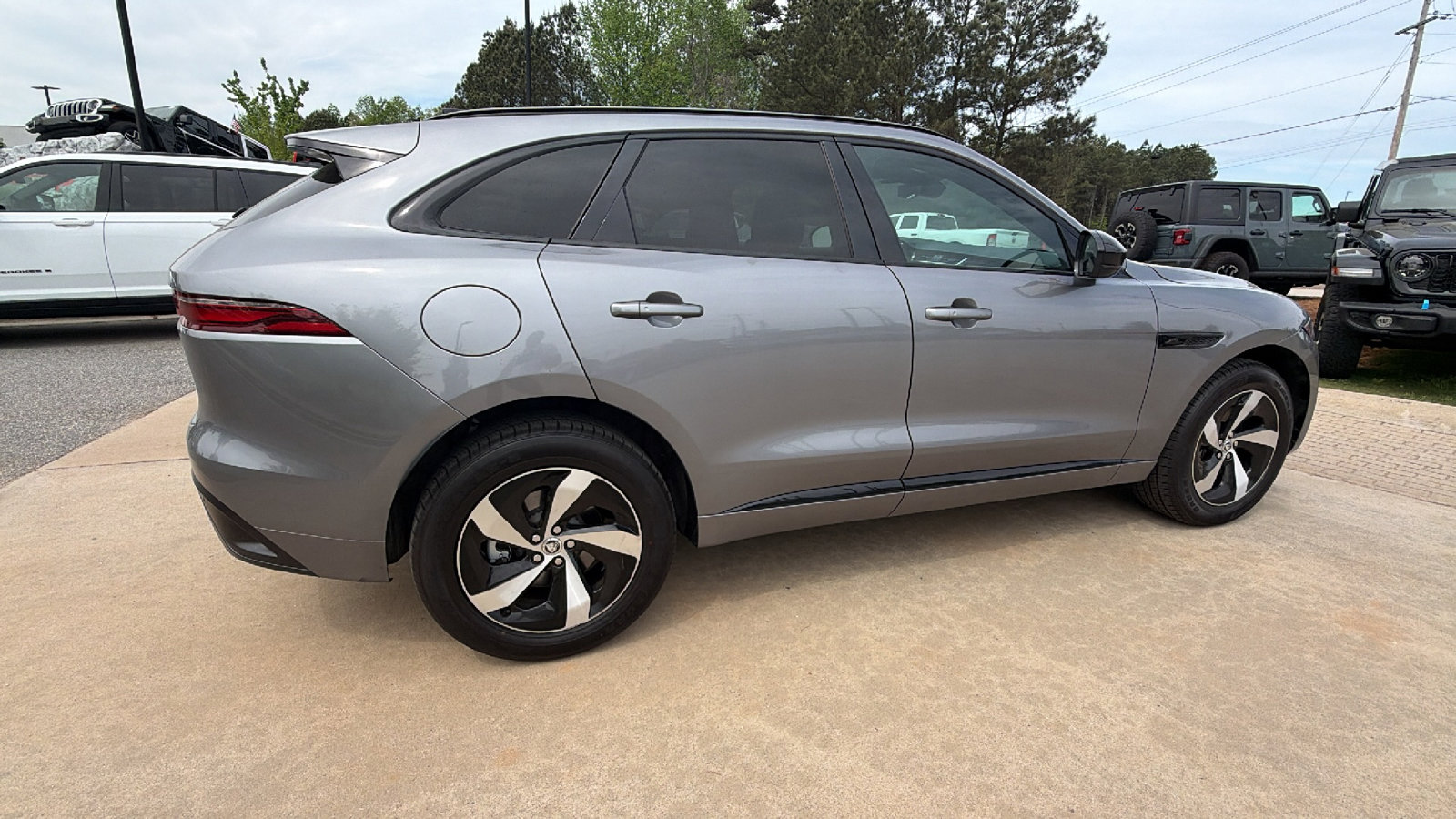 2024 Jaguar F-Pace R-Dynamic S