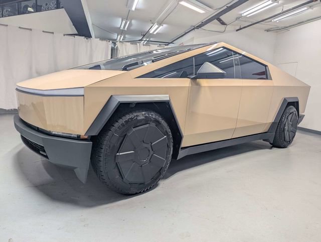 2024 Tesla Cybertruck AWD Crew Cab