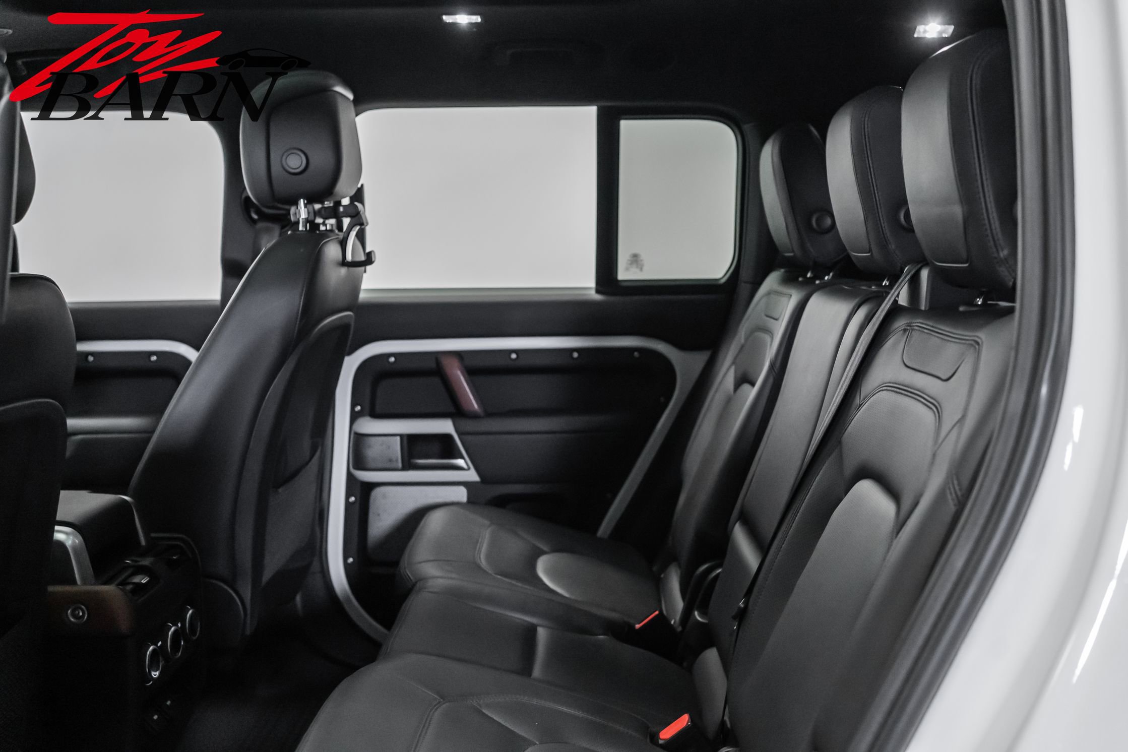 2023 Land Rover Defender 130 SE