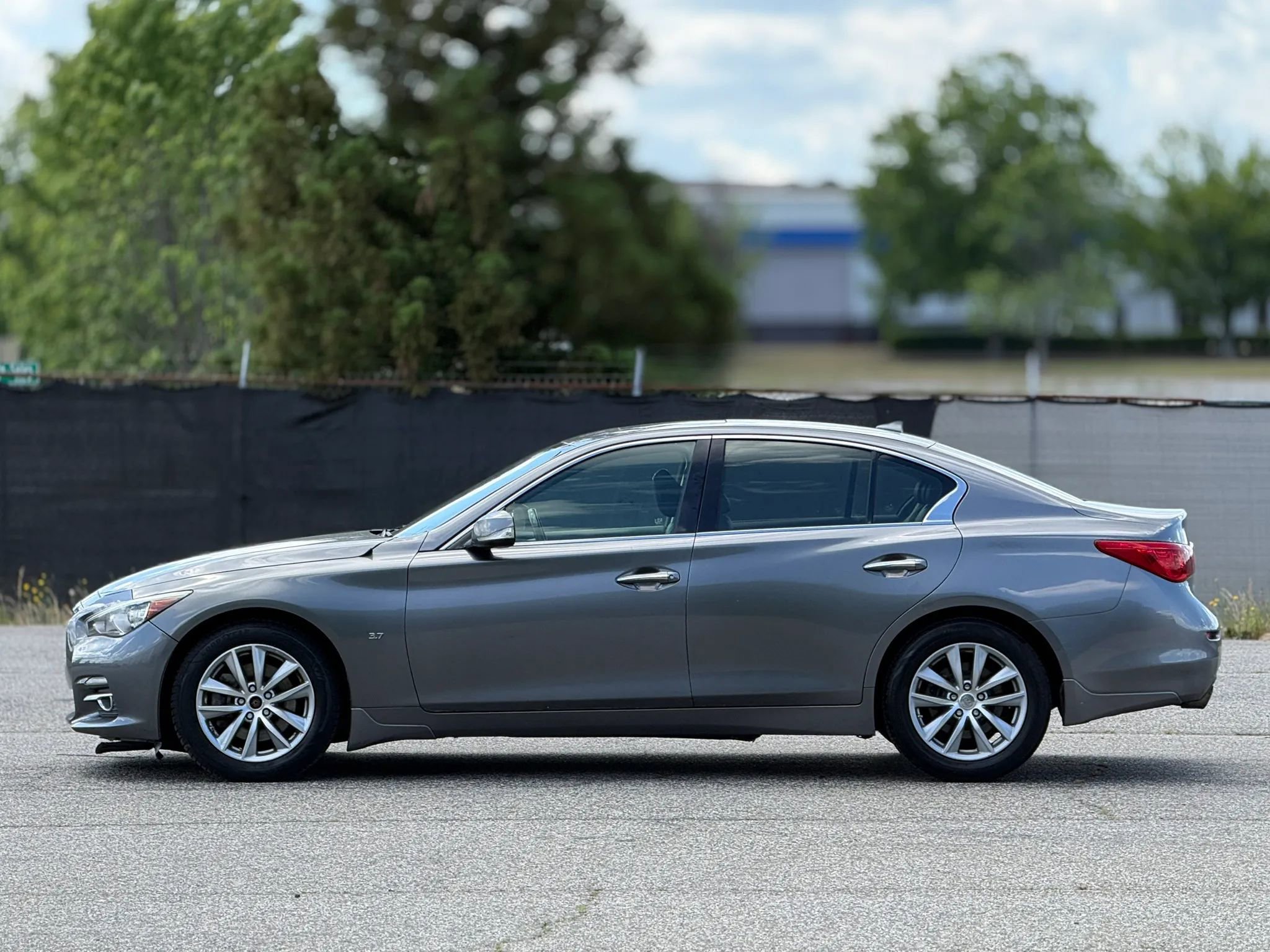 2015 INFINITI Q50 Premium