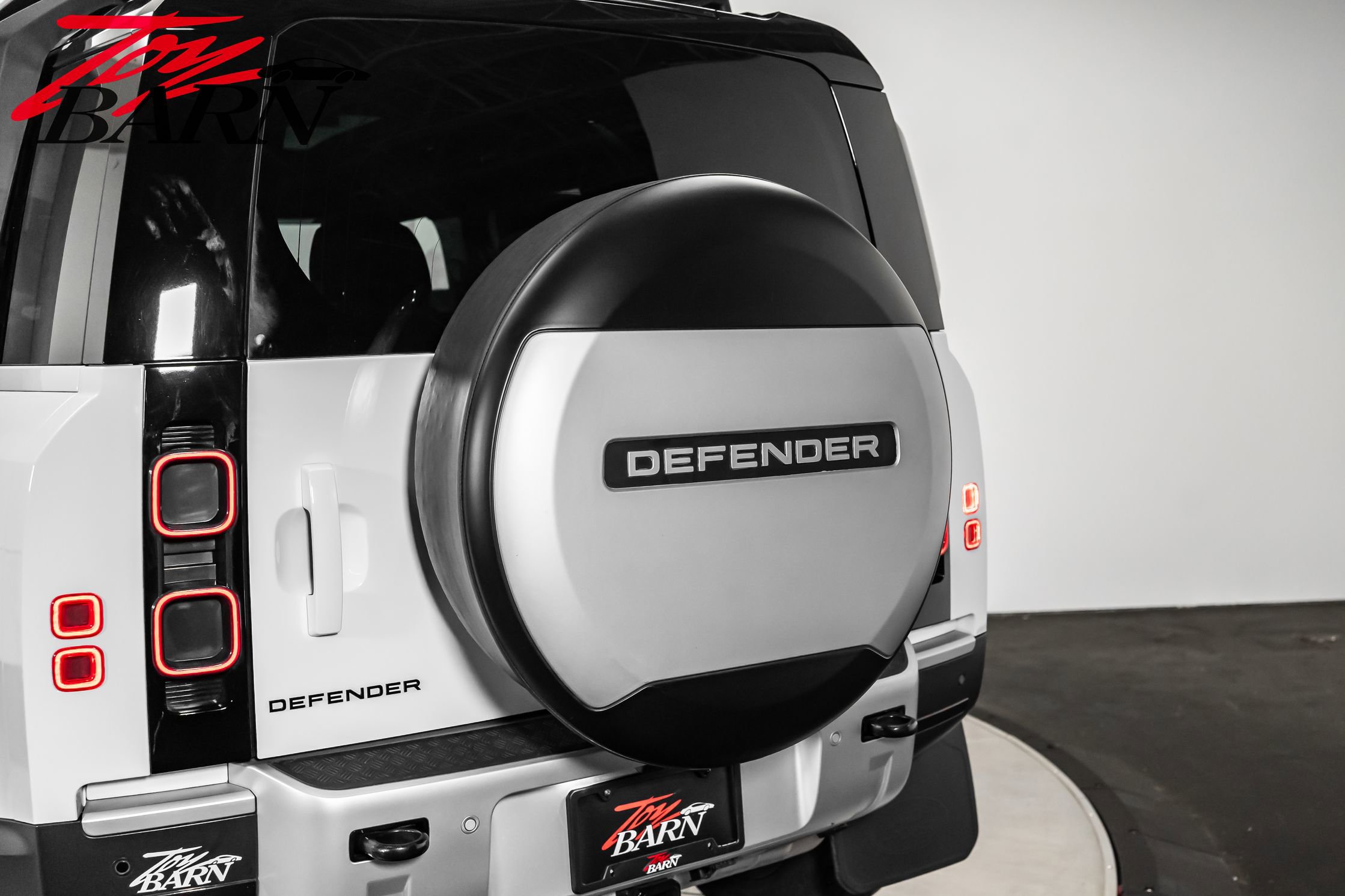 2024 Land Rover Defender 110 S