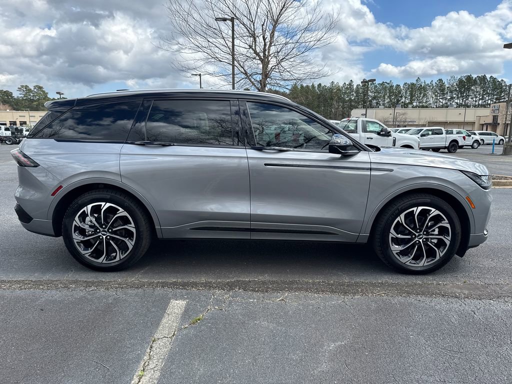 2025 Lincoln Nautilus Reserve