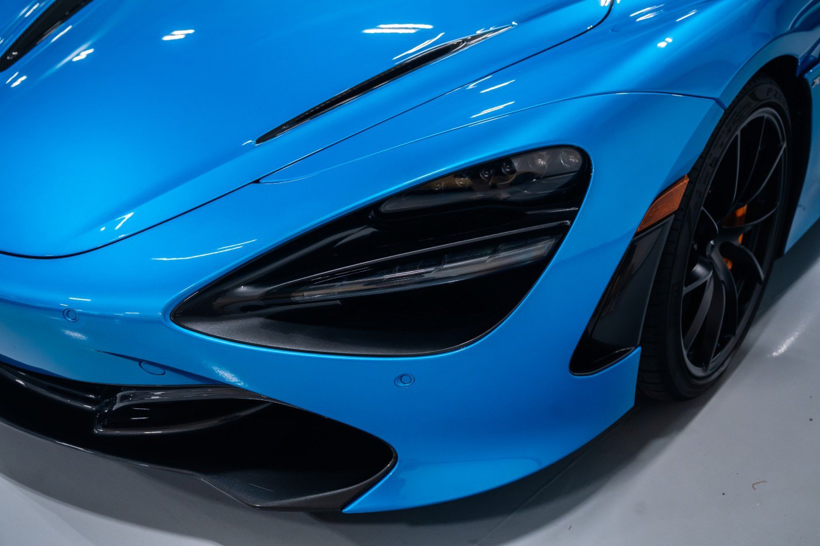 Used 2022 McLaren 720S Performance photo 28