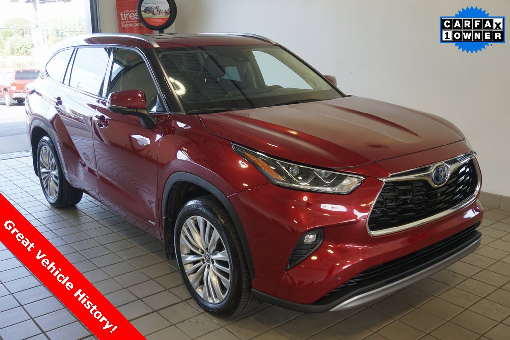 2023 Toyota Highlander Hybrid Platinum