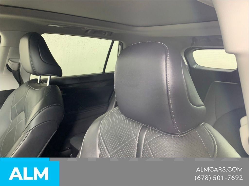 2023 Toyota Highlander Platinum