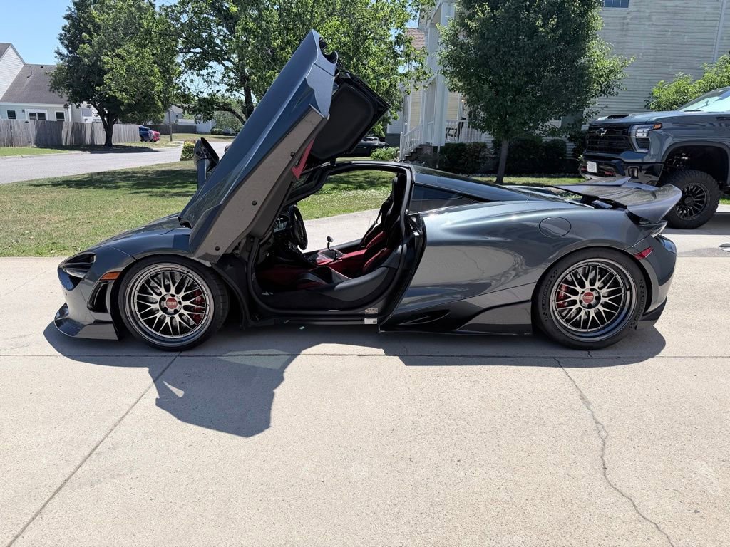 Used 2019 McLaren 720S photo 28