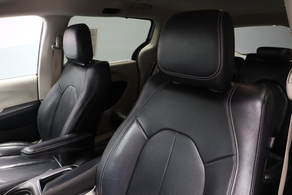 2022 Chrysler Pacifica Touring-L