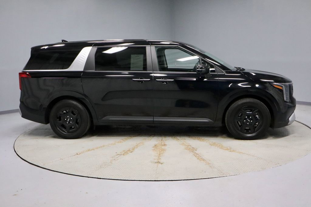 2025 Kia Carnival