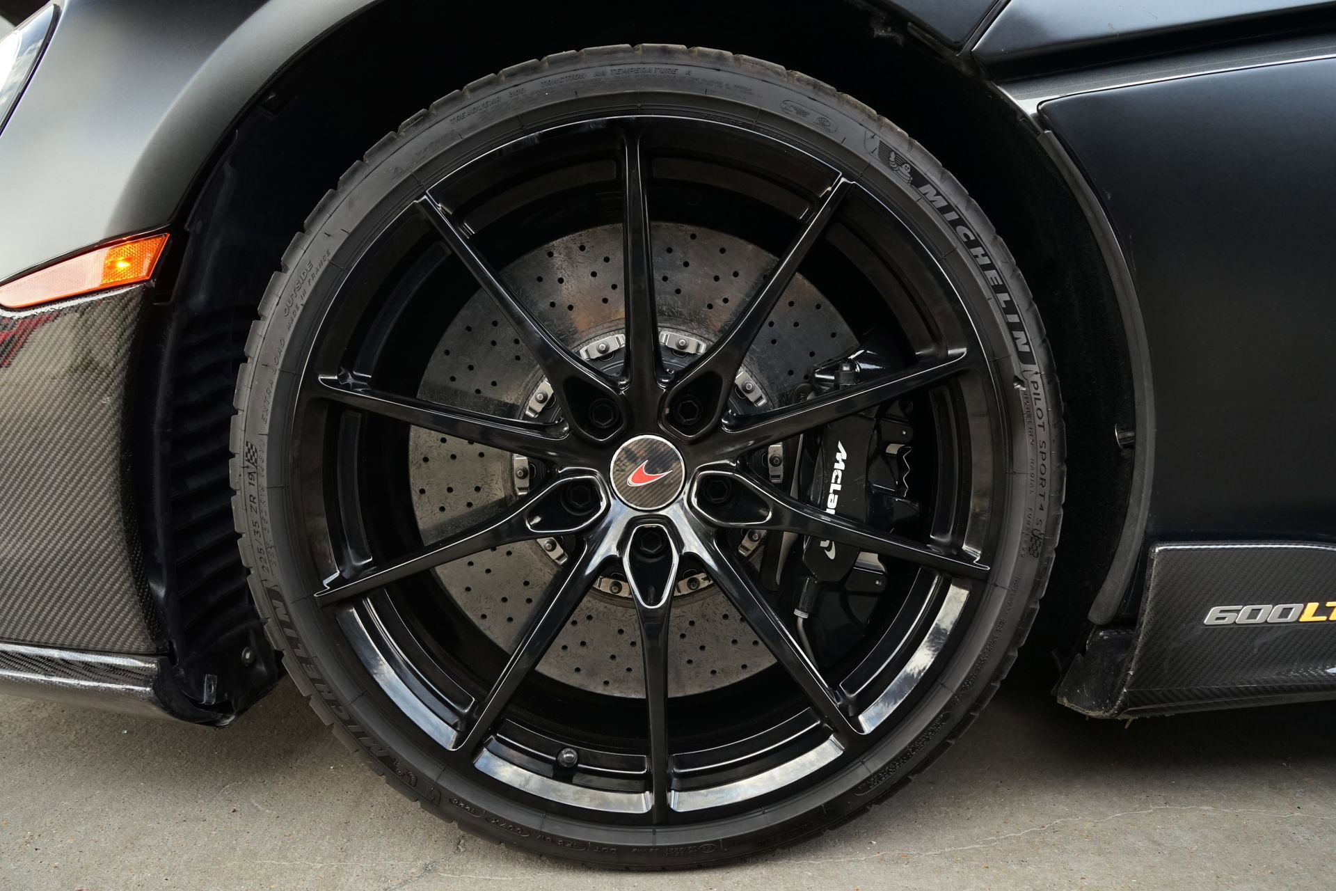 Used 2020 McLaren 600LT Spider photo 36