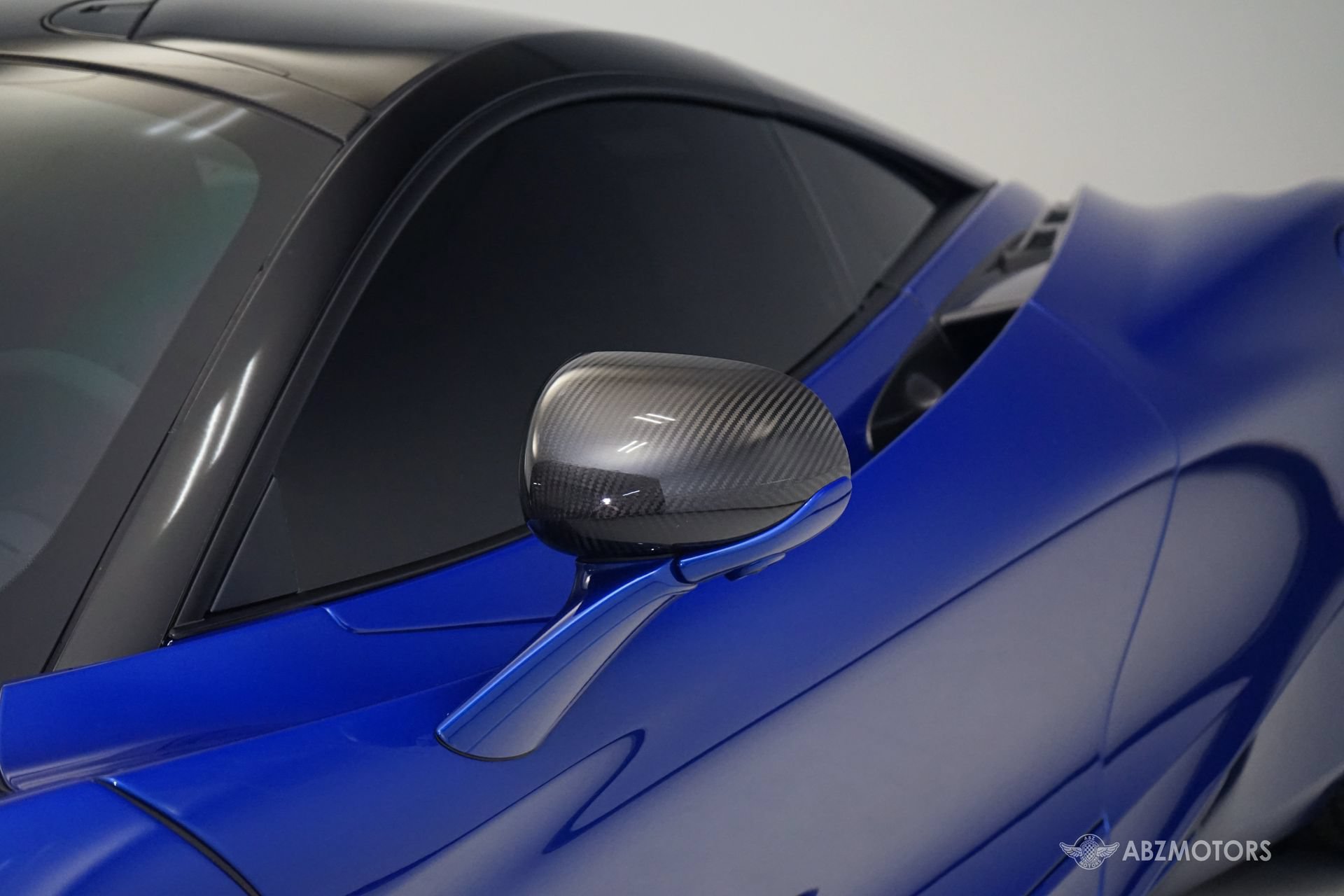 Used 2018 McLaren 720S Performance photo 18