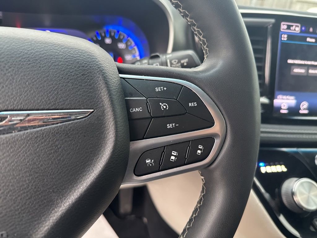 2022 Chrysler Pacifica Touring-L