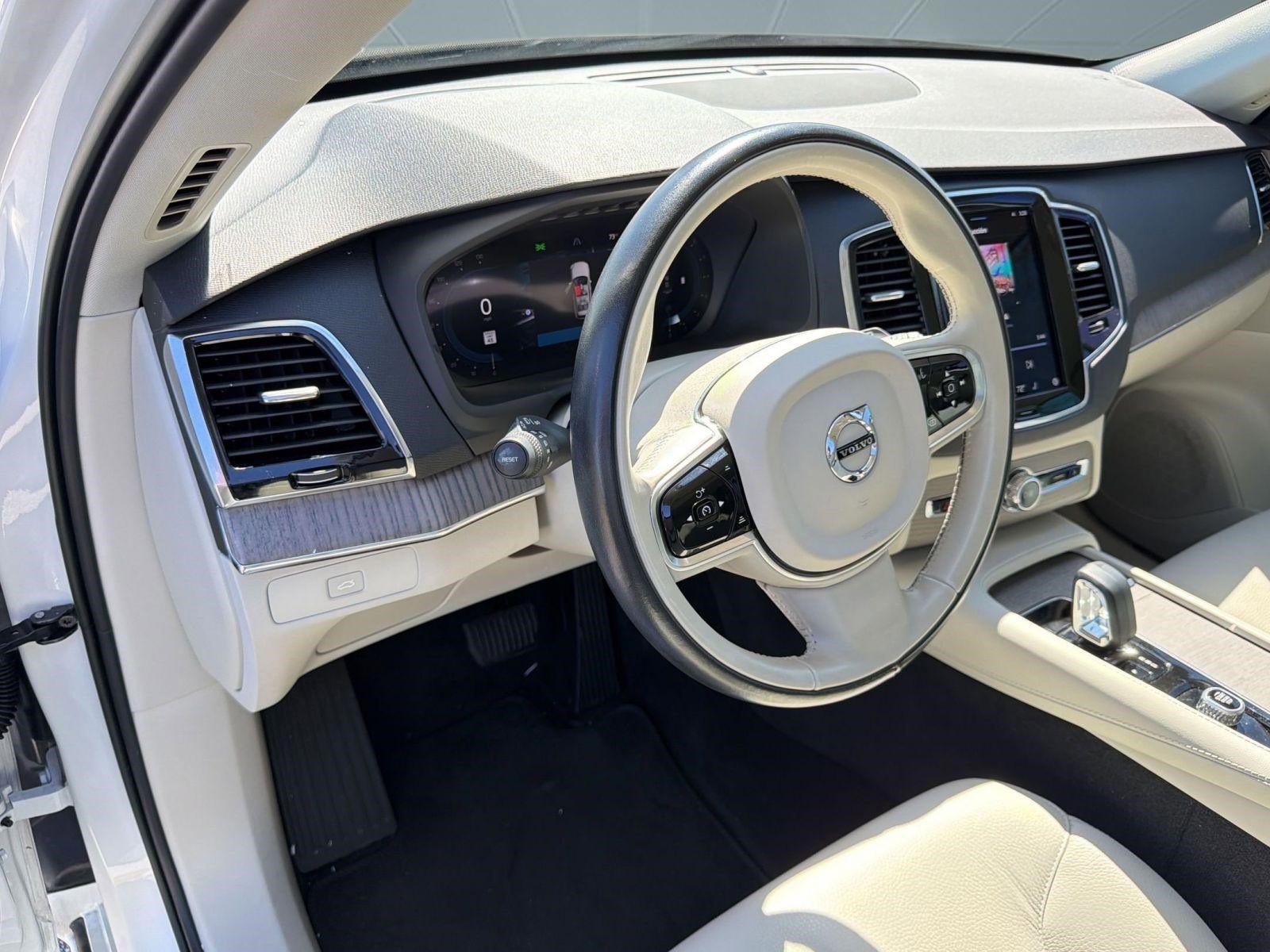 2023 Volvo Xc90 B6 Plus