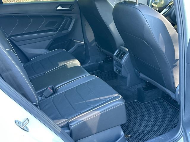 2023 Volkswagen Tiguan SEL R-Line