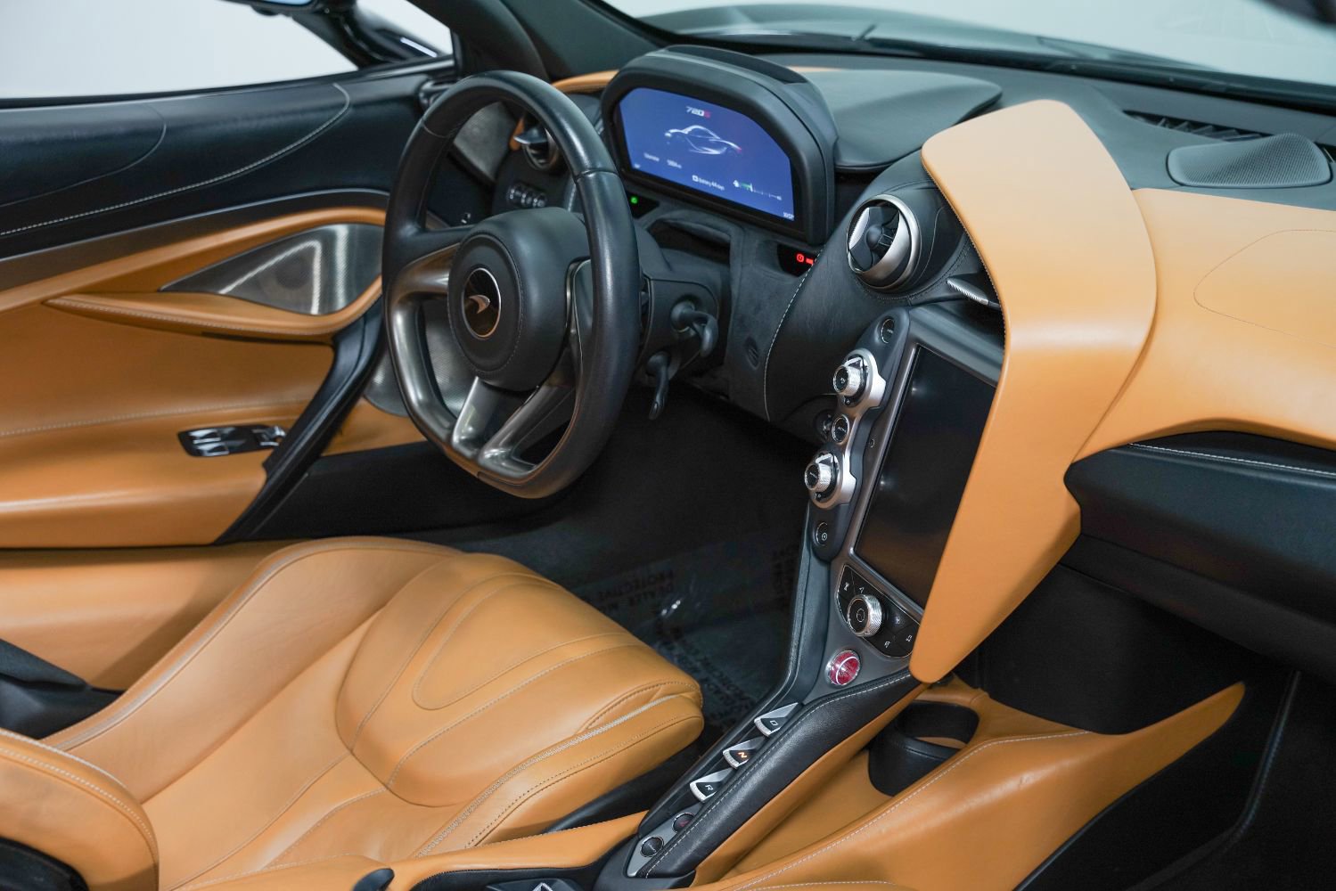 Used 2020 McLaren 720S Luxury photo 32