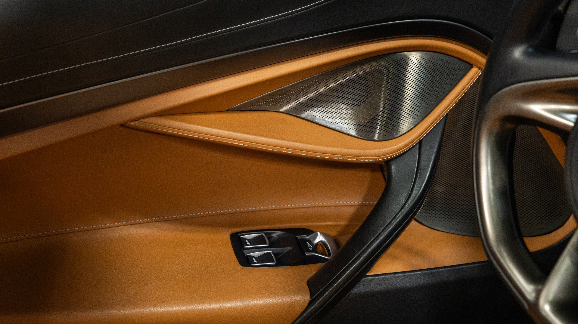 Used 2020 McLaren 720S Spider photo 40
