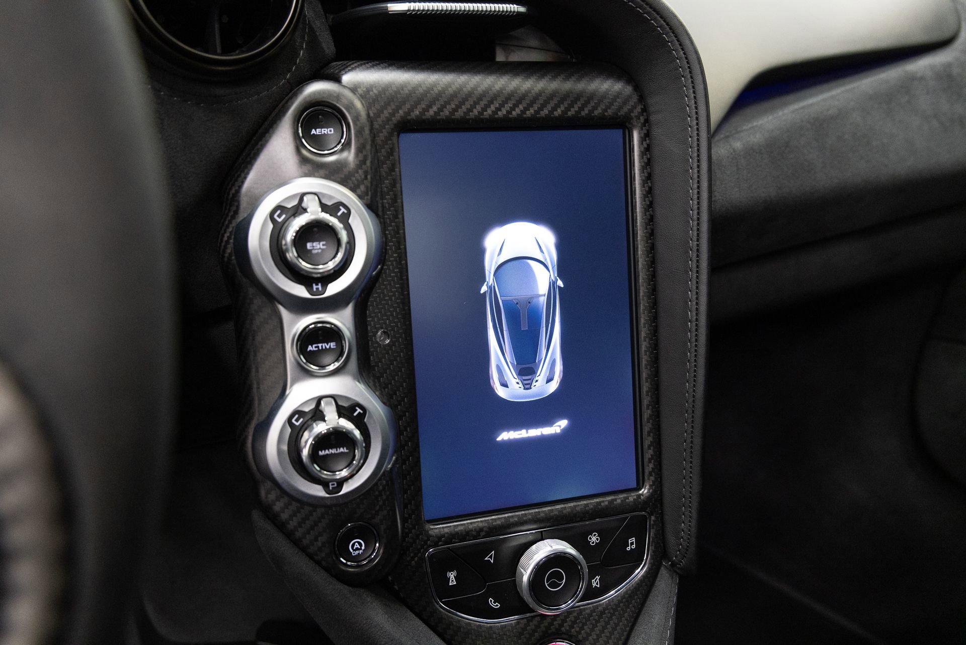 Used 2018 McLaren 720S Performance photo 16