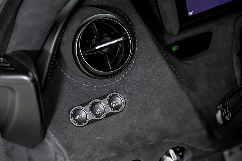 Used 2018 McLaren 720S photo 24