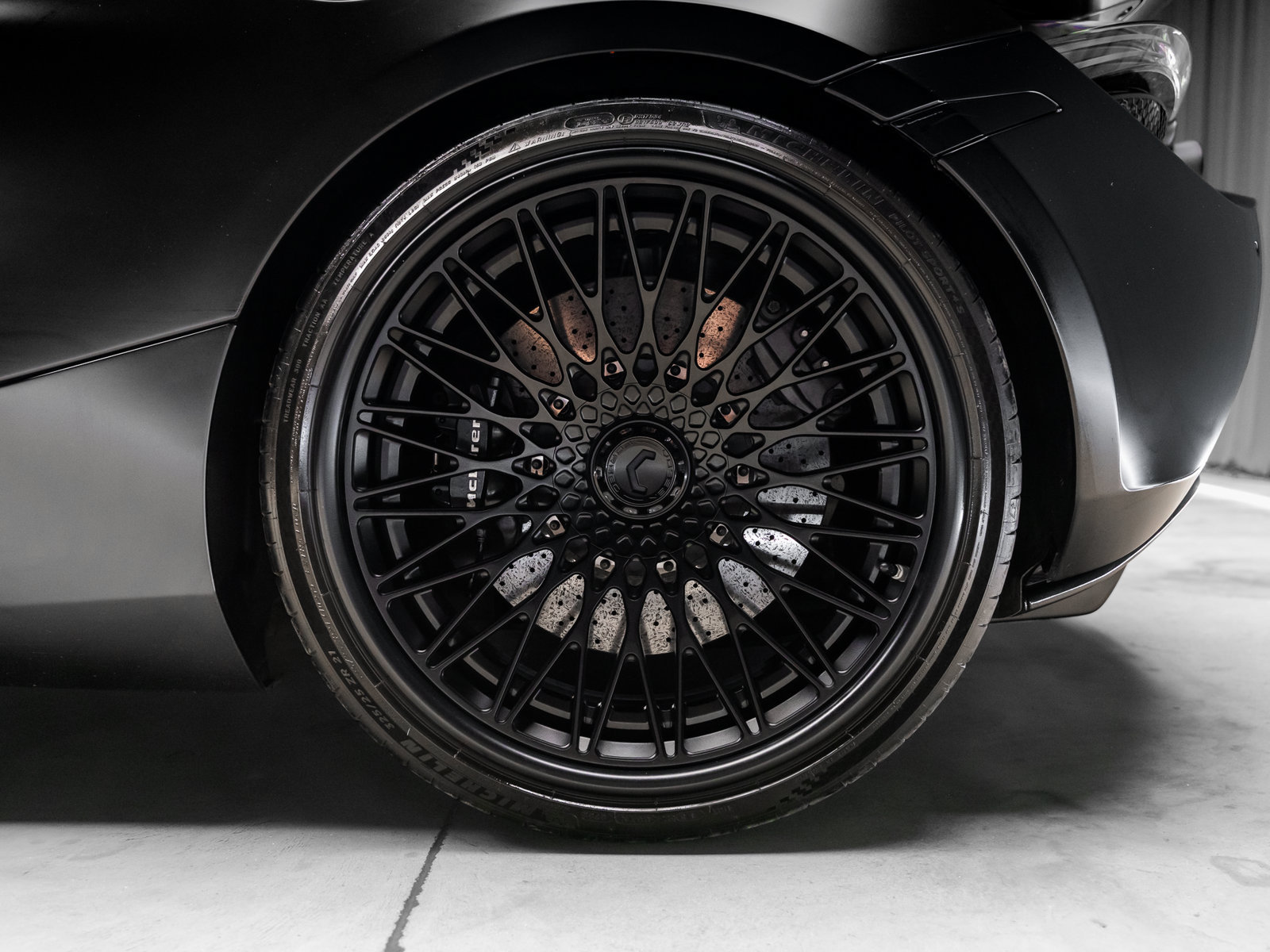 Used 2018 McLaren 720S photo 37