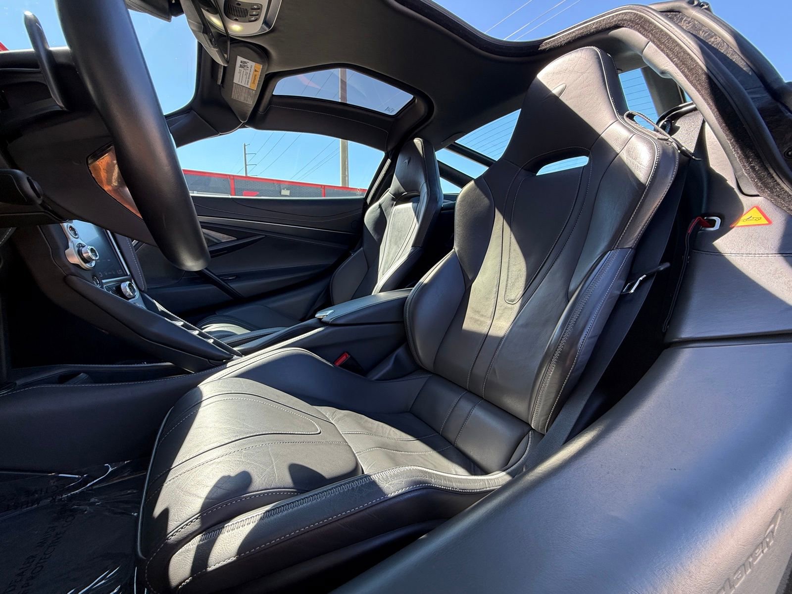 Used 2018 McLaren 720S Luxury photo 23