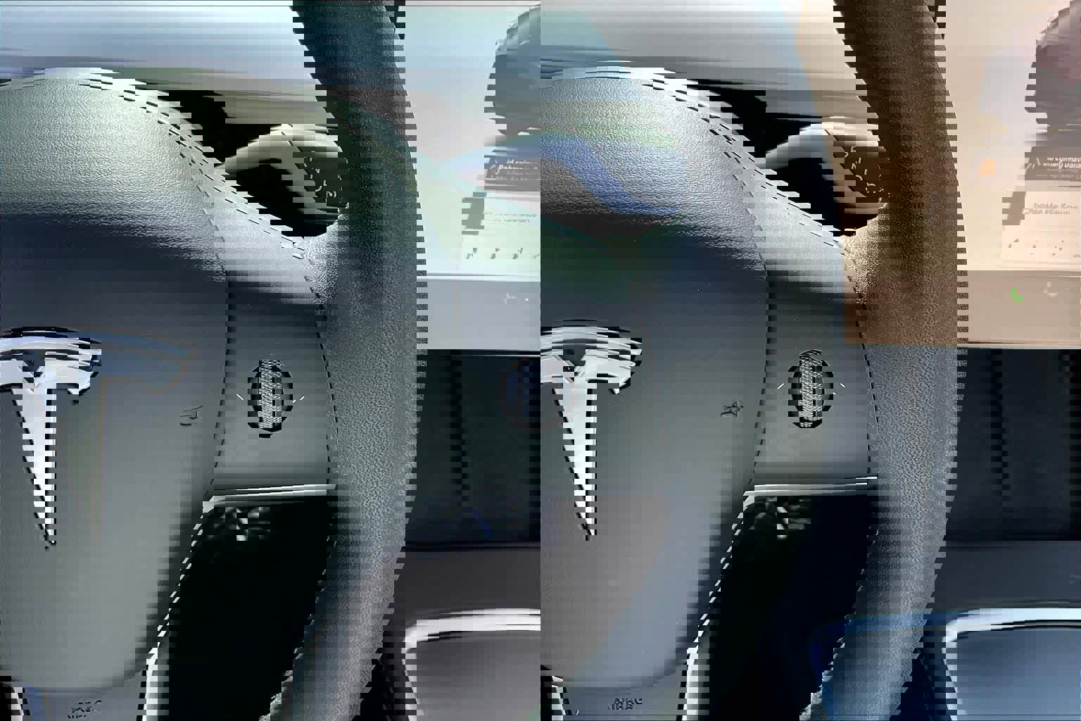 2025 Tesla Model Y Performance