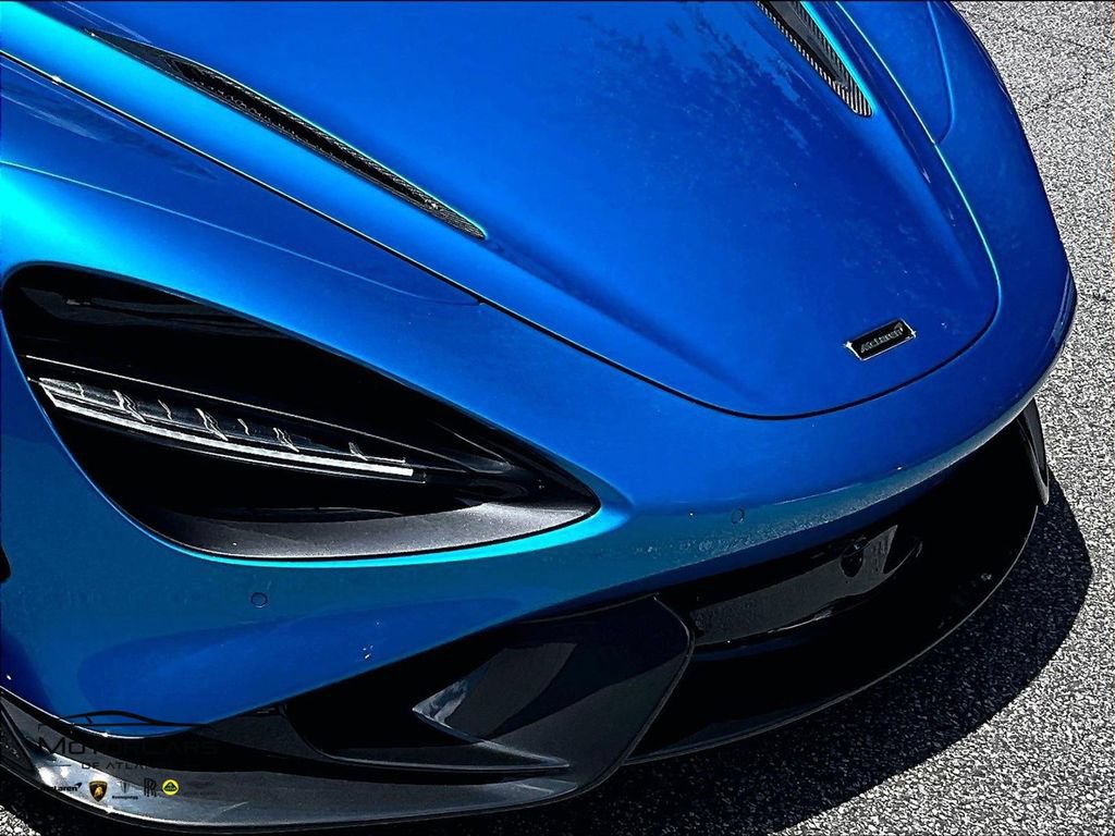 Used 2022 McLaren 765LT photo 23