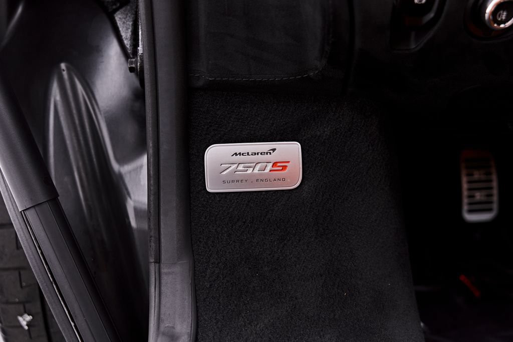 Used 2025 McLaren 750S Spider photo 56