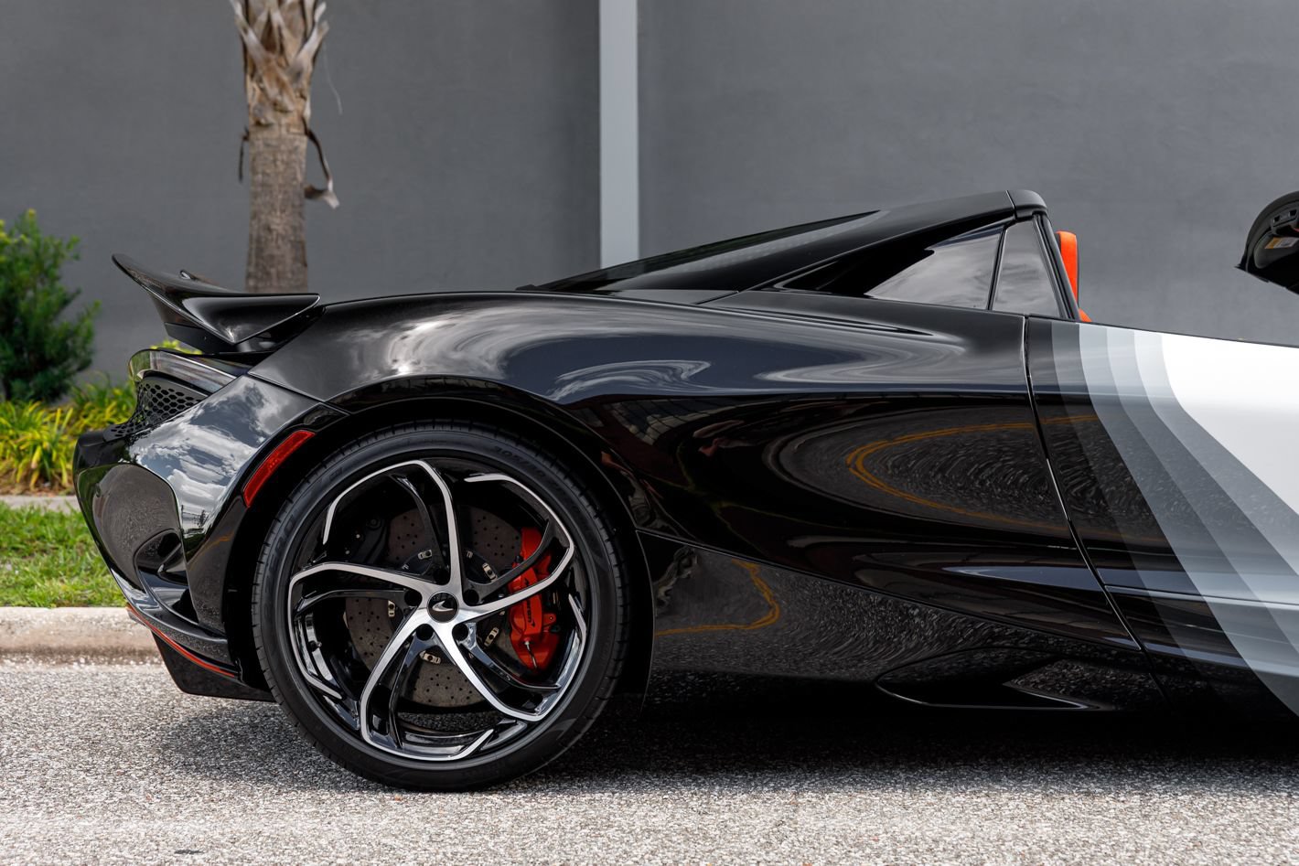 Used 2024 McLaren 750S Spider photo 15