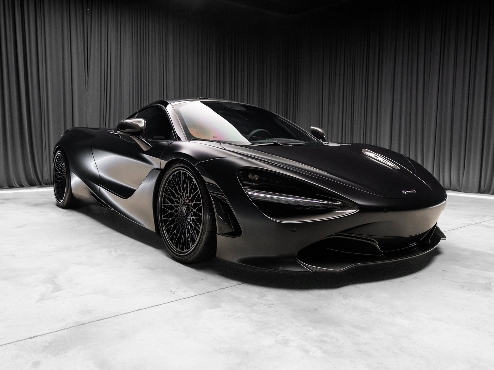 Used 2018 McLaren 720S photo 20