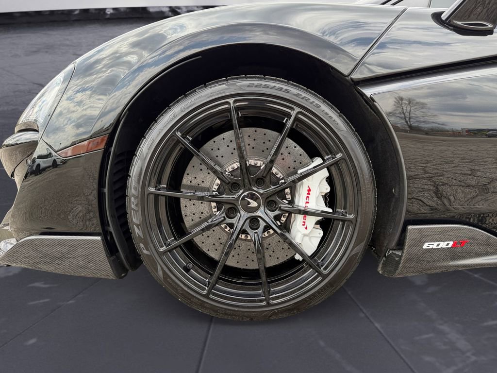 Used 2019 McLaren 600LT photo 23