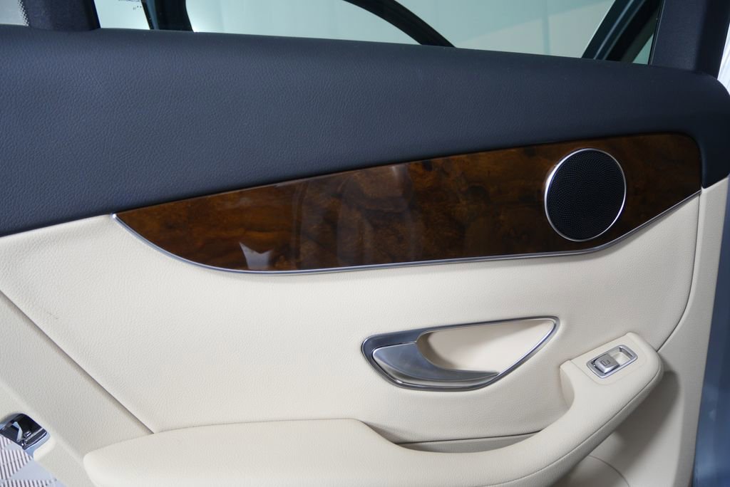 2017 Mercedes-Benz GLC 300 4MATIC