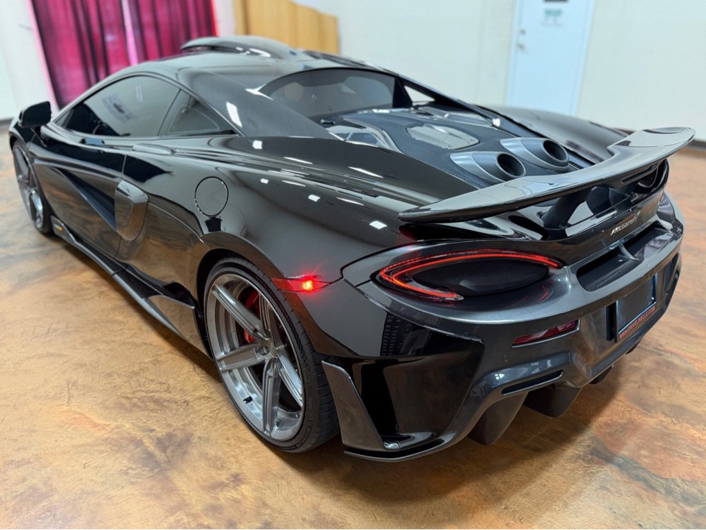Used 2019 McLaren 600LT photo 16