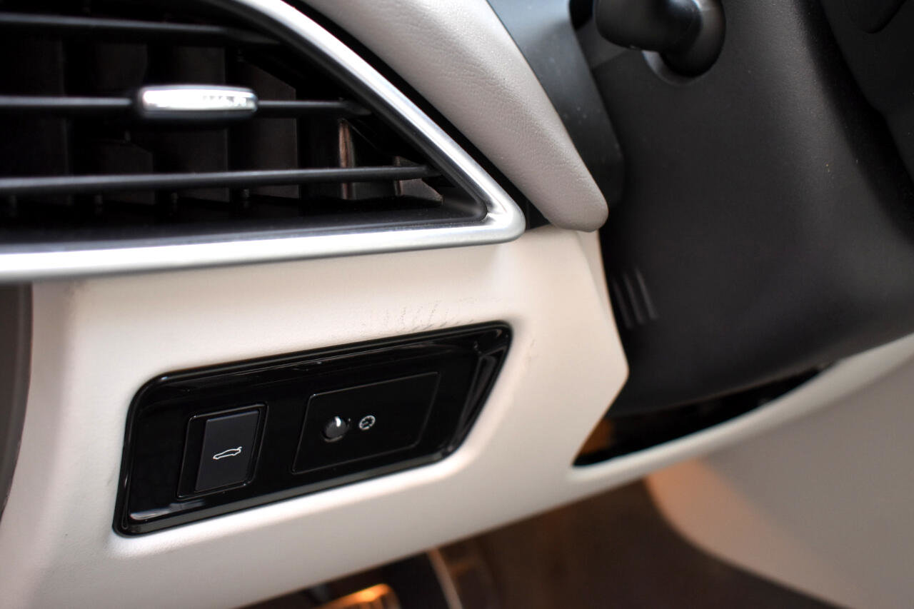 2019 Jaguar XE Prestige