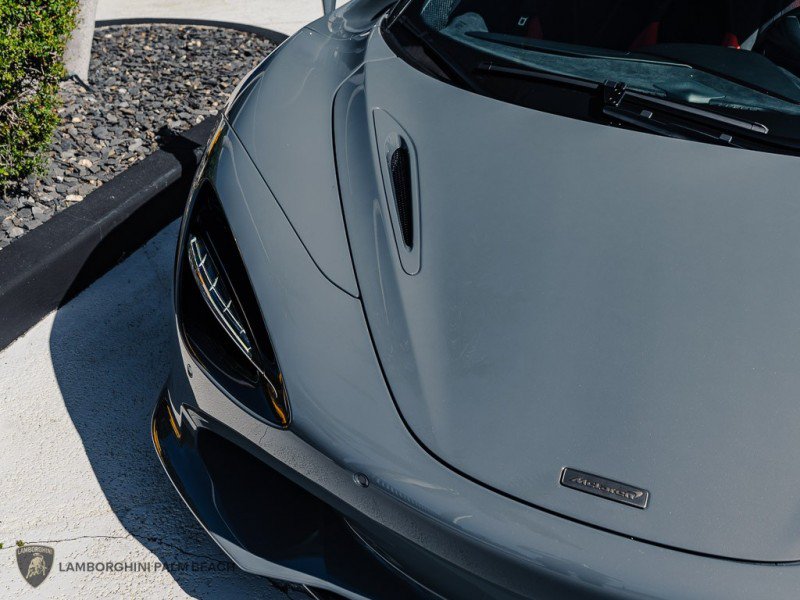 Used 2026 McLaren 750S photo 12