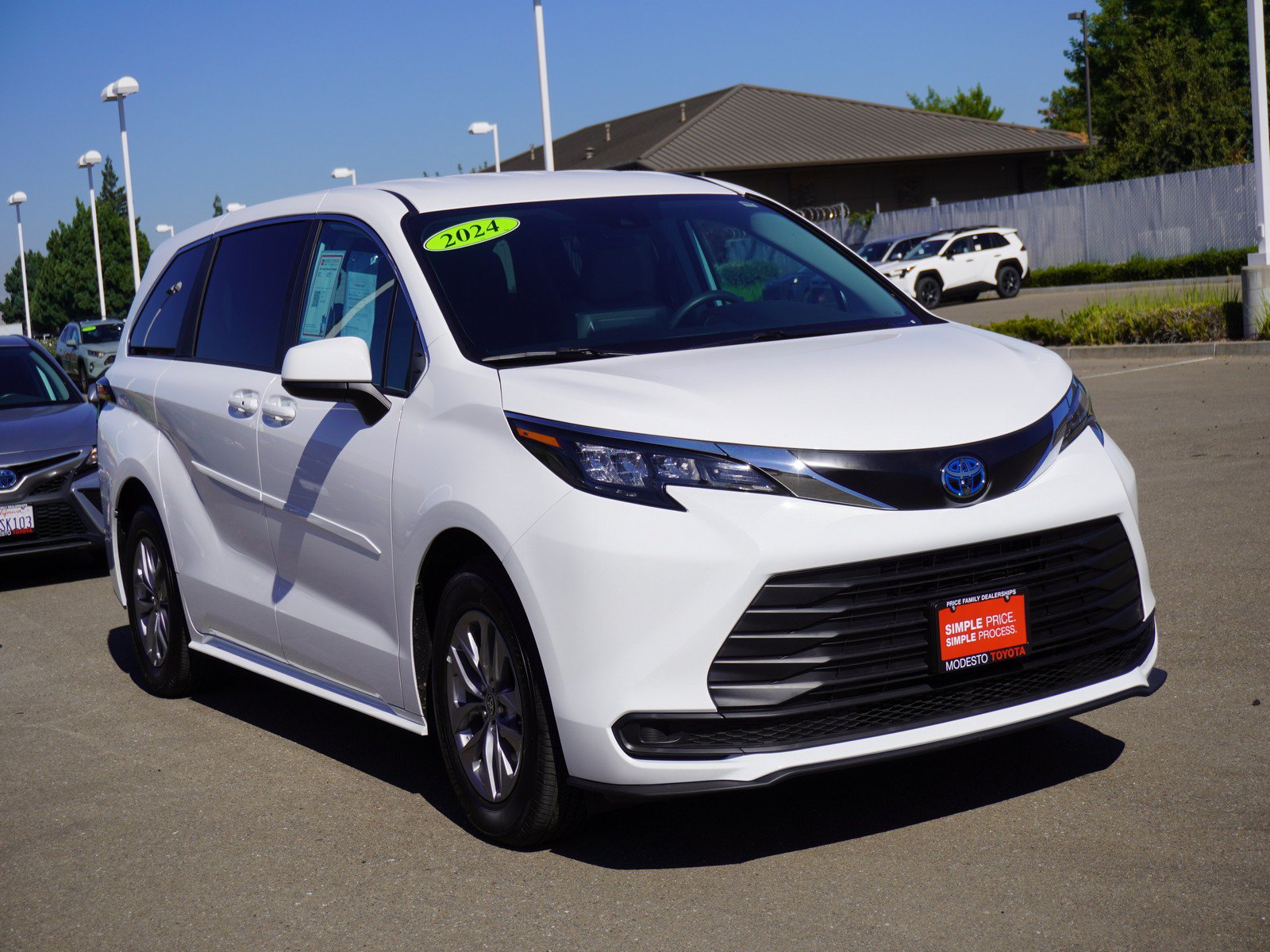 Used 2024 Toyota Sienna LE