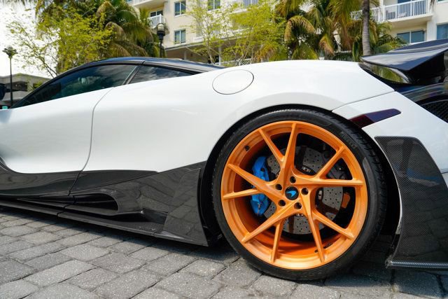 Used 2019 McLaren 720S Performance photo 18
